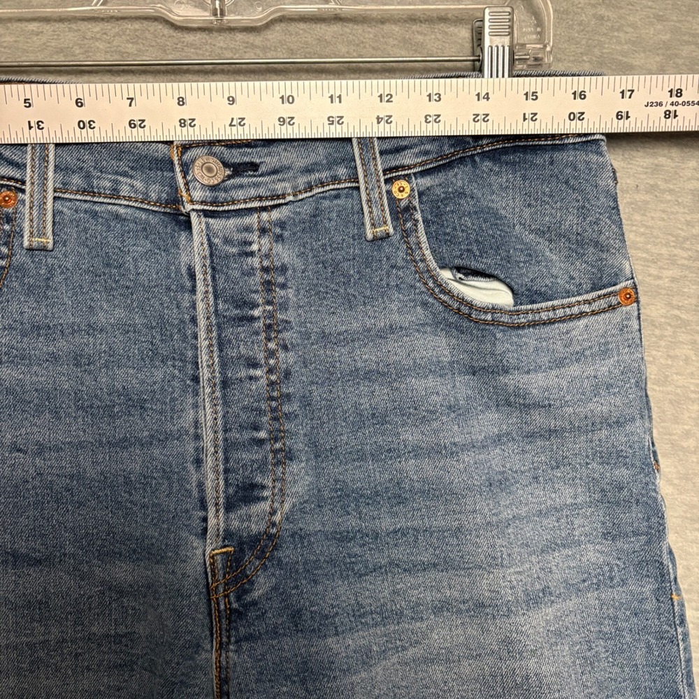 Levis Womens Jeans 32 Blue Ribcage Straight High Rise Cropped light Wash Stretch - Picture 3 of 9
